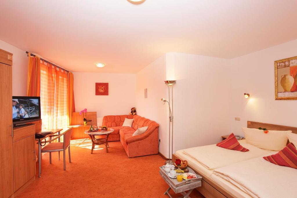 Land- Und Aktivhotel Altmuehlaue バート・ローダッハ 部屋 写真