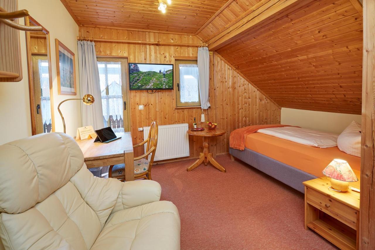 Land- Und Aktivhotel Altmuehlaue バート・ローダッハ エクステリア 写真