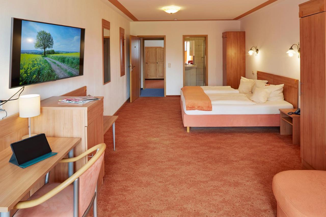 Land- Und Aktivhotel Altmuehlaue バート・ローダッハ エクステリア 写真