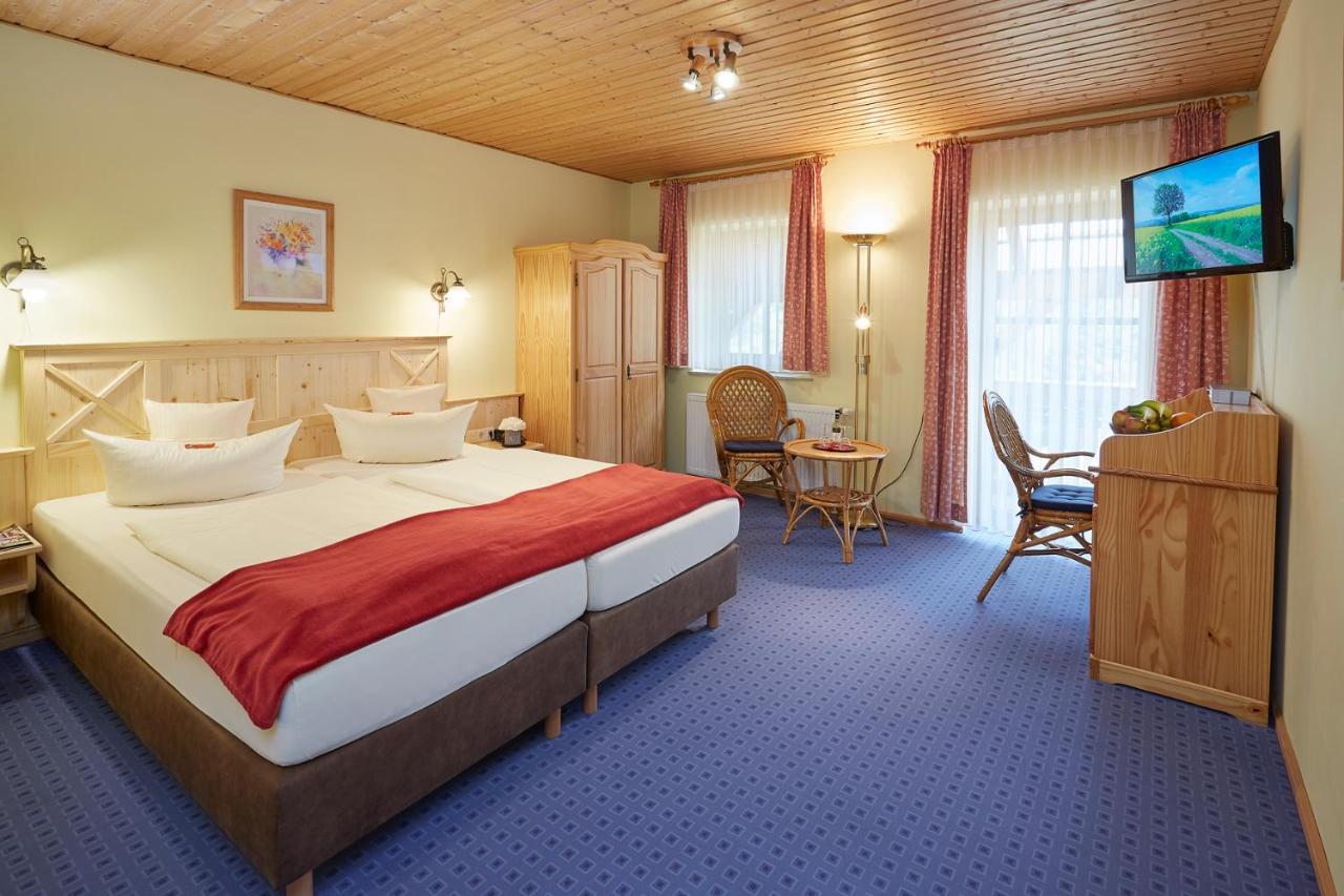 Land- Und Aktivhotel Altmuehlaue バート・ローダッハ エクステリア 写真